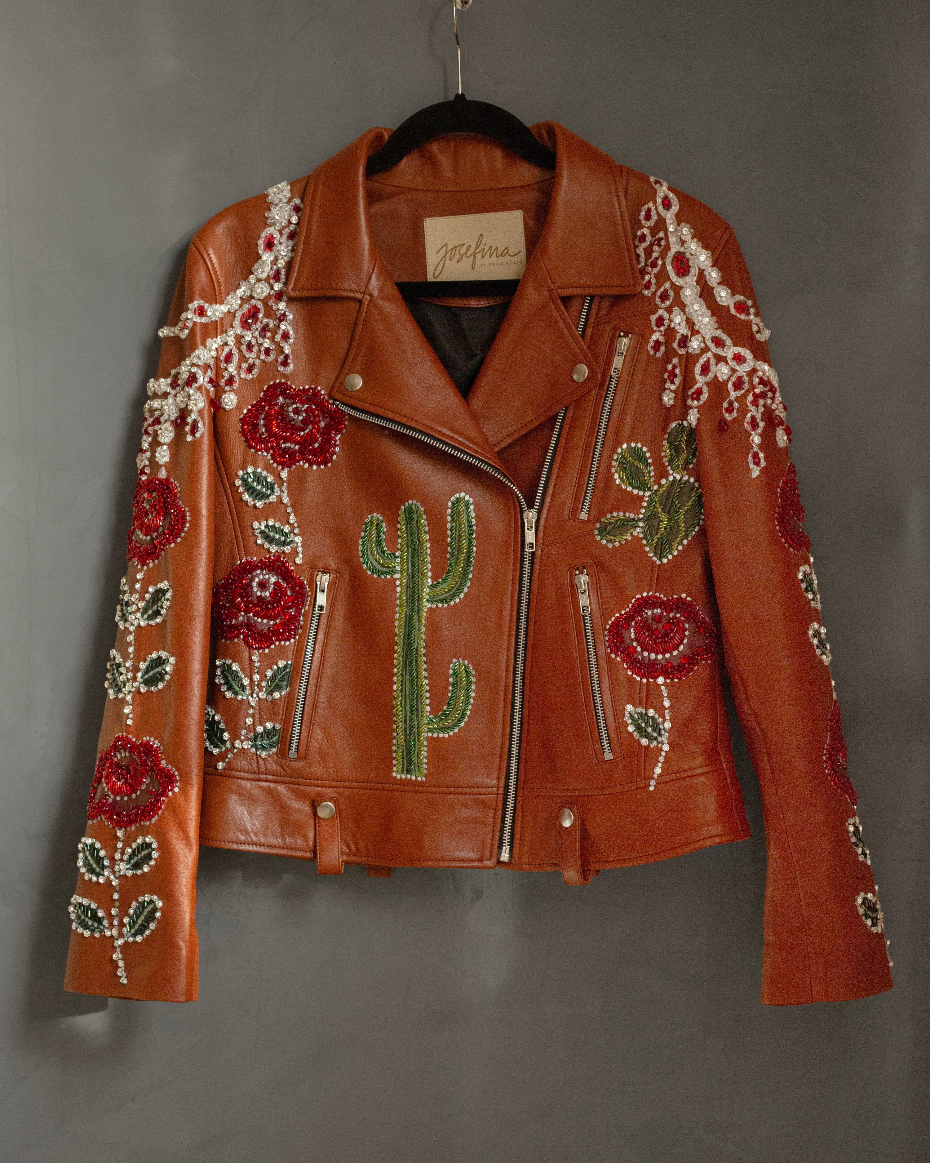 Biker jacket rosas y cactus