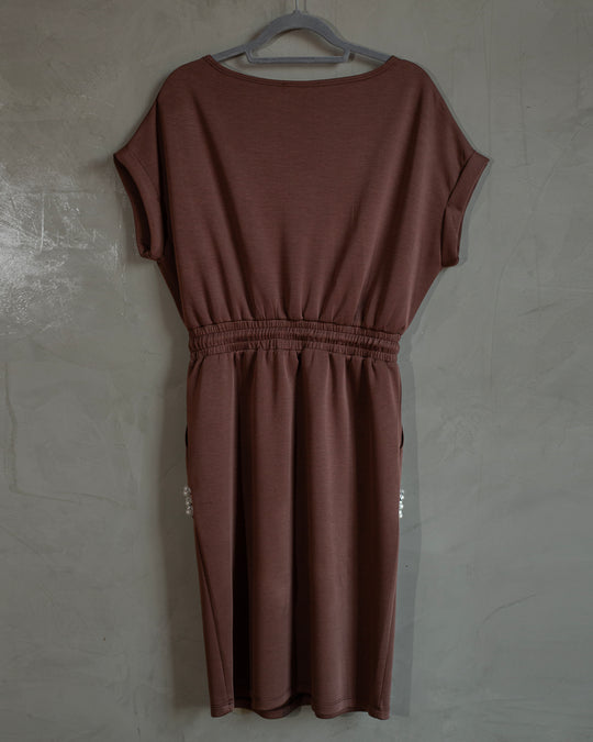Vestido café Mamá dialectos