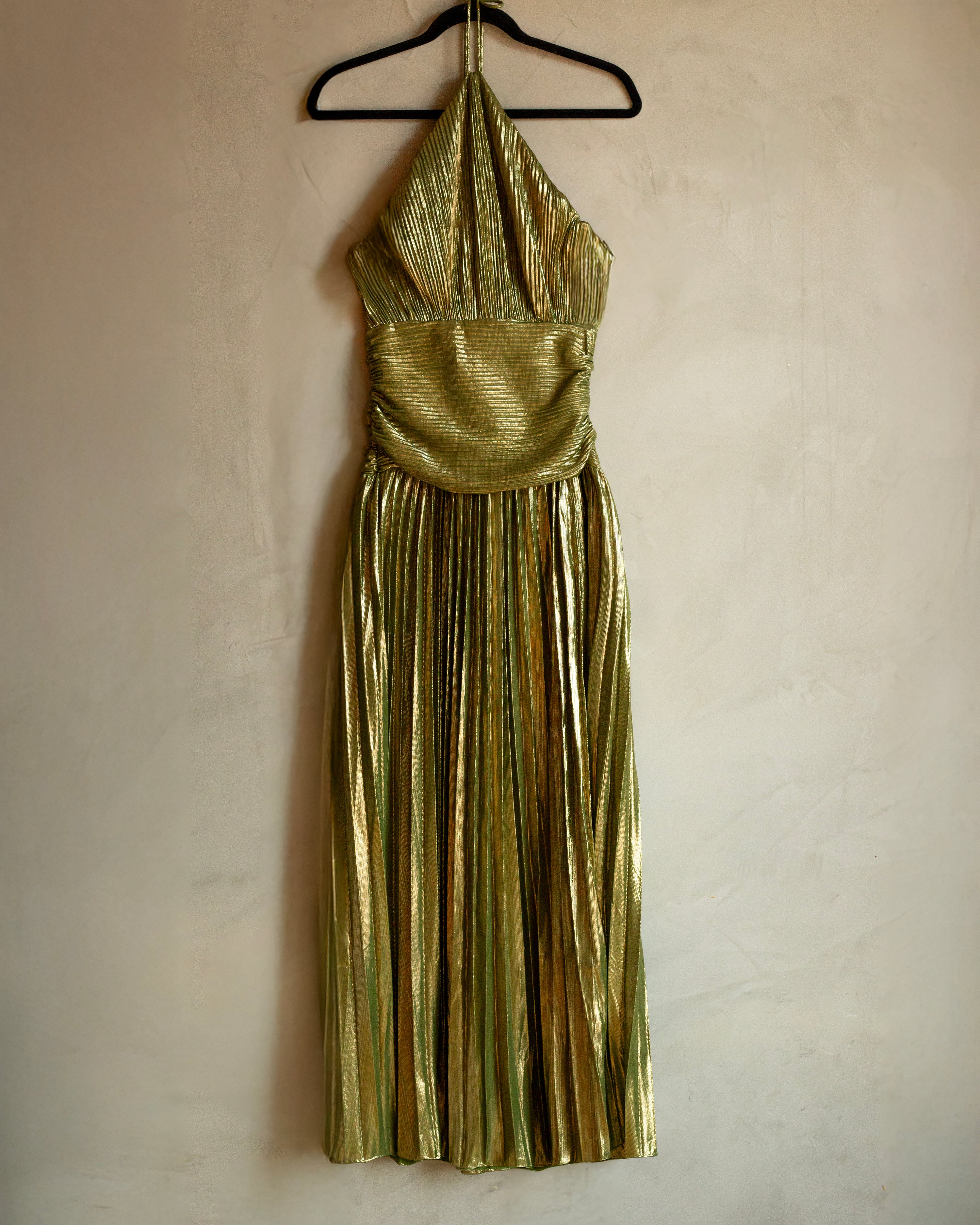 Vestido halter verde metalico
