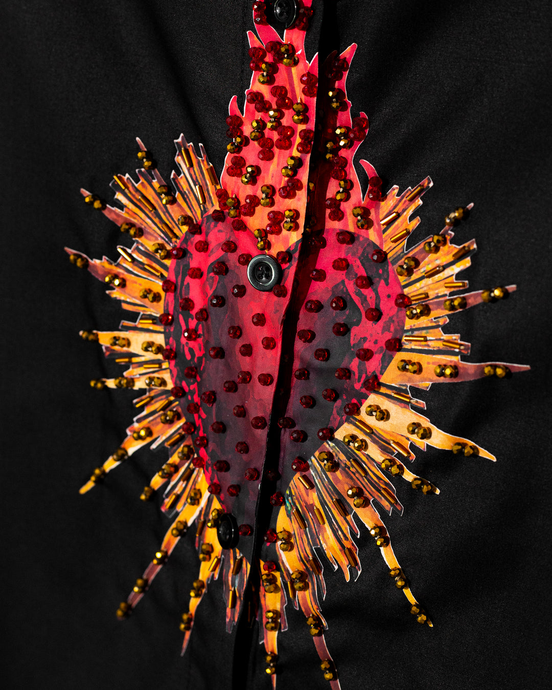 Camisera negra Corazón bordado