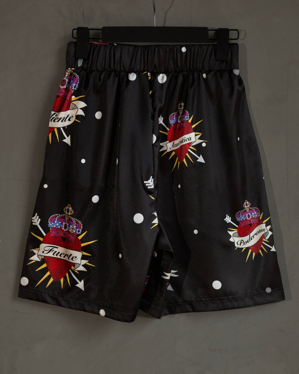 Short satinado polka dots con corazones