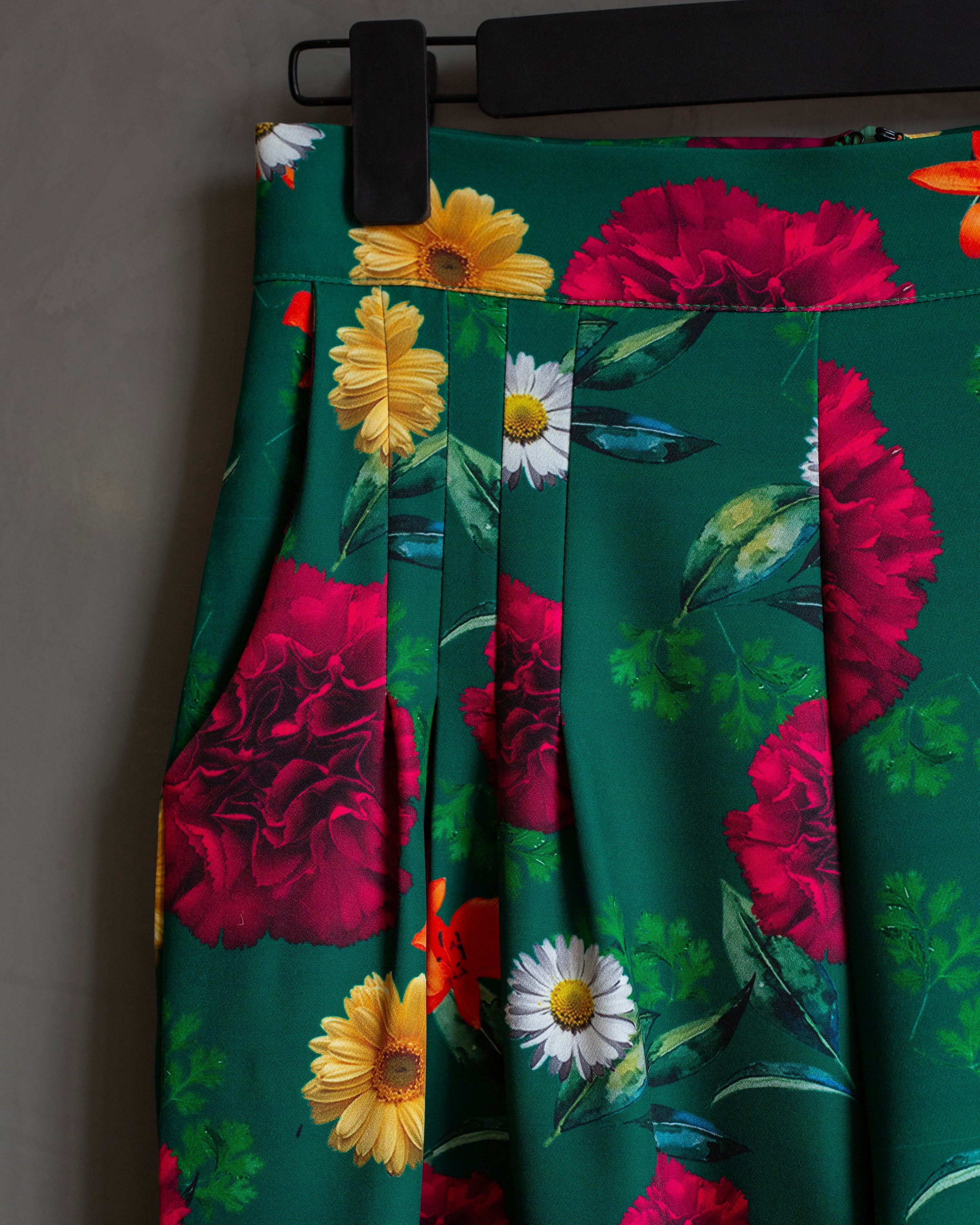 Tailored pants verde con flores