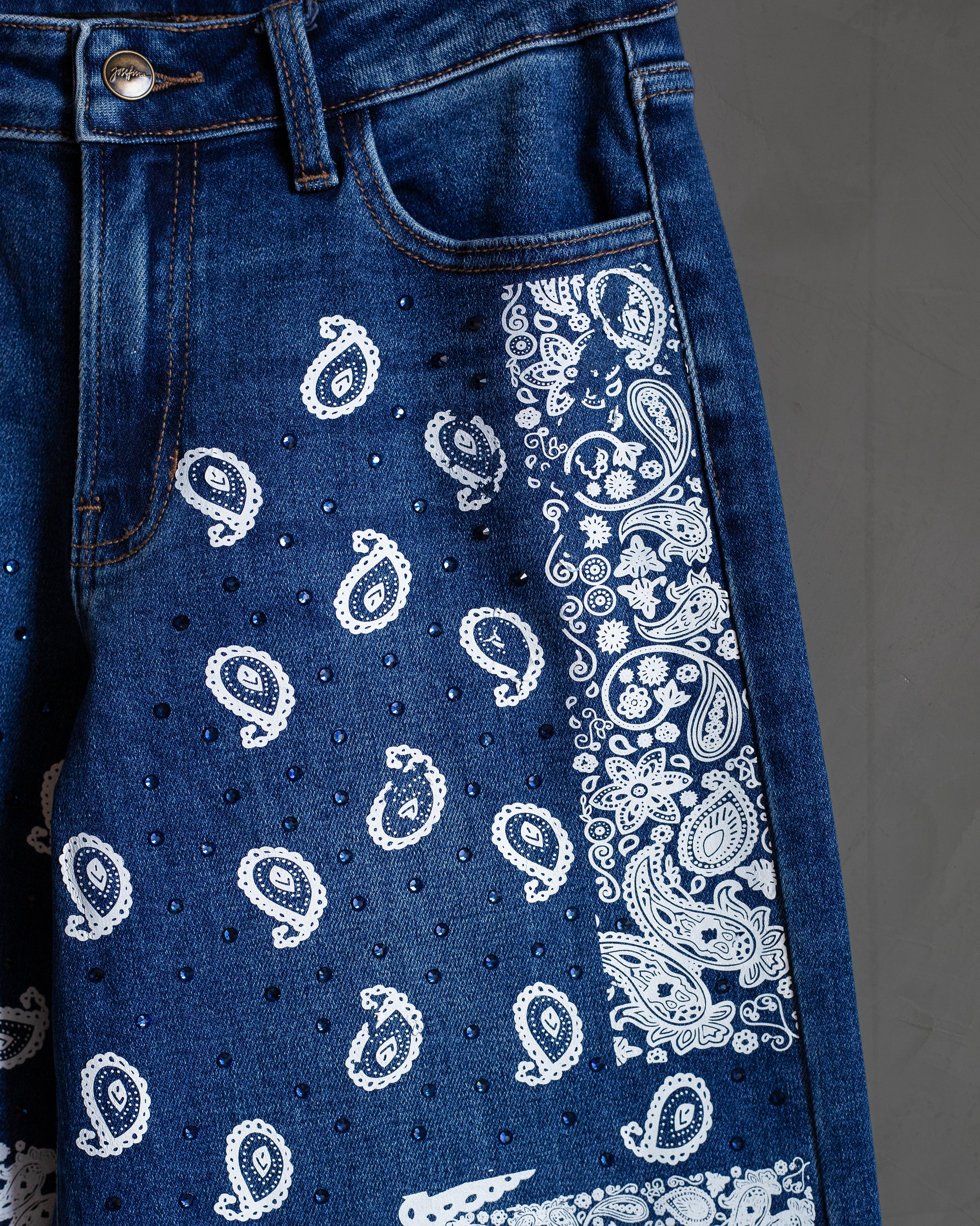 Wide leg jeans bandana