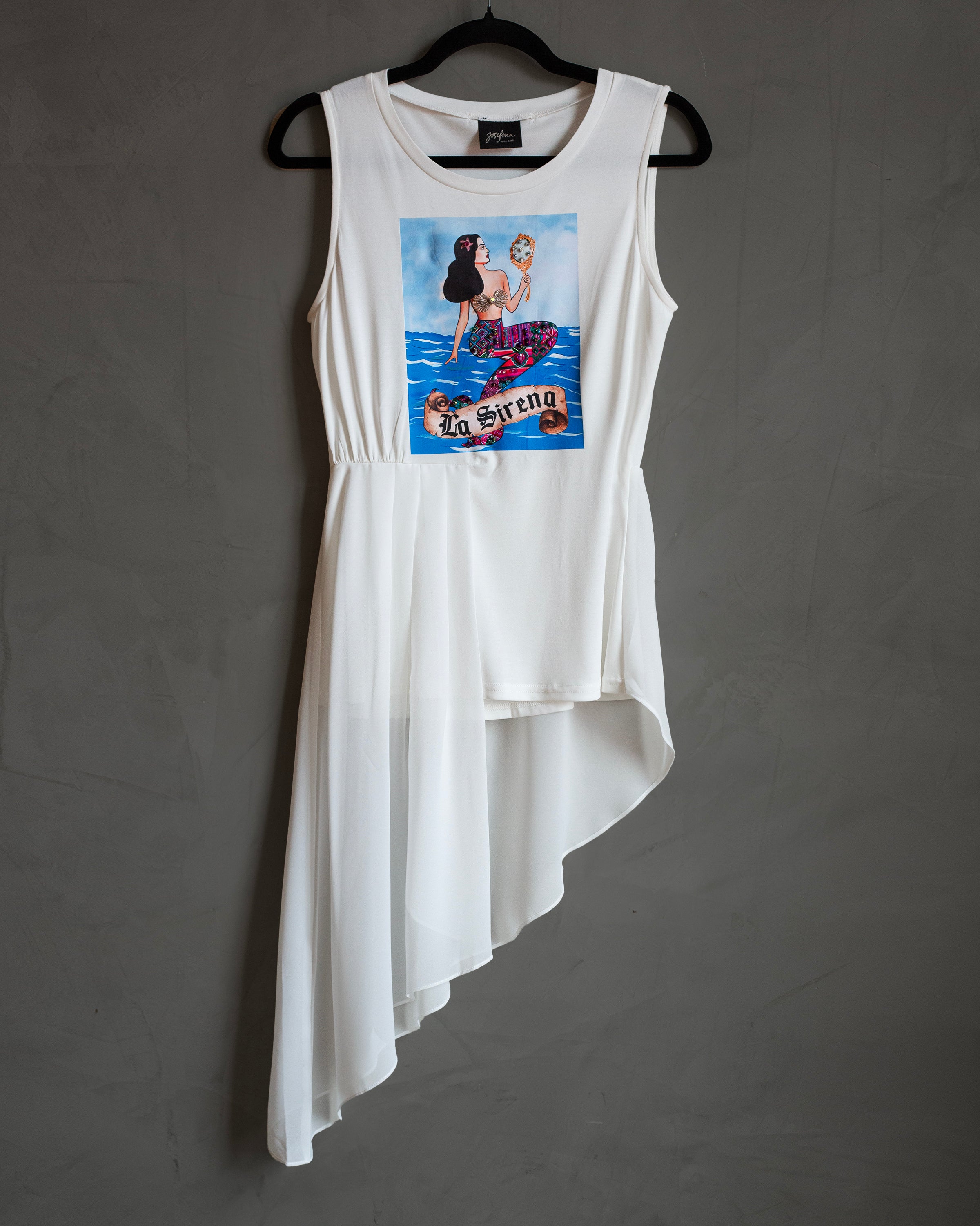Blusa blanca con faldon "Sirena"