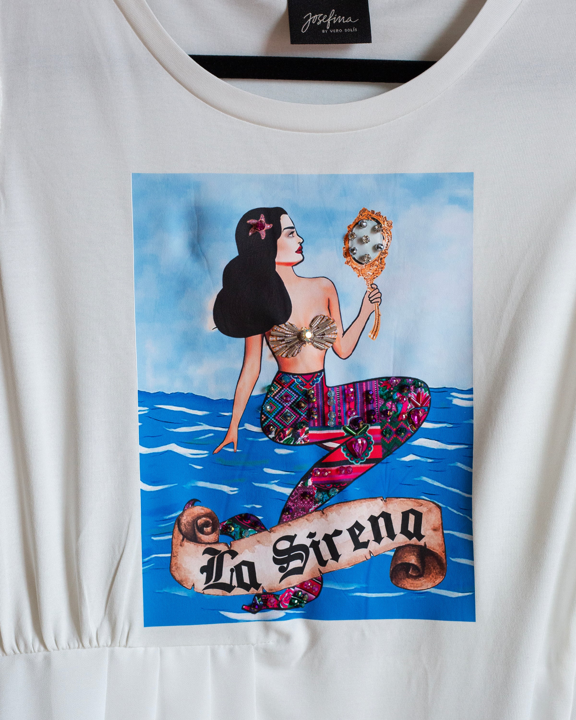 Blusa blanca con faldon "Sirena"