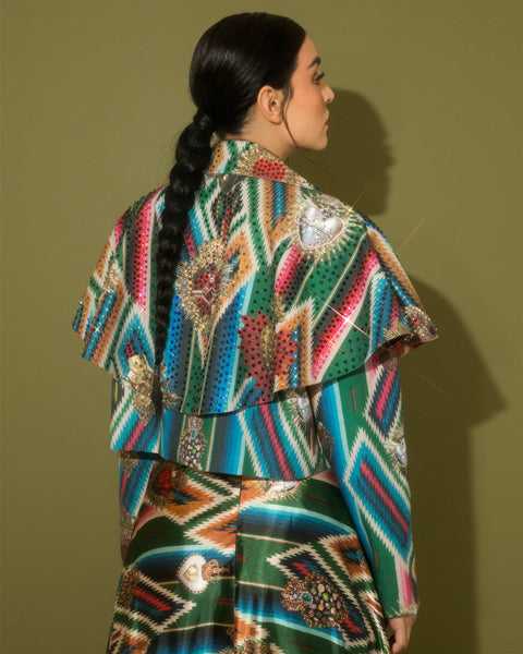 Cropped blazer con capa zarape con cristales