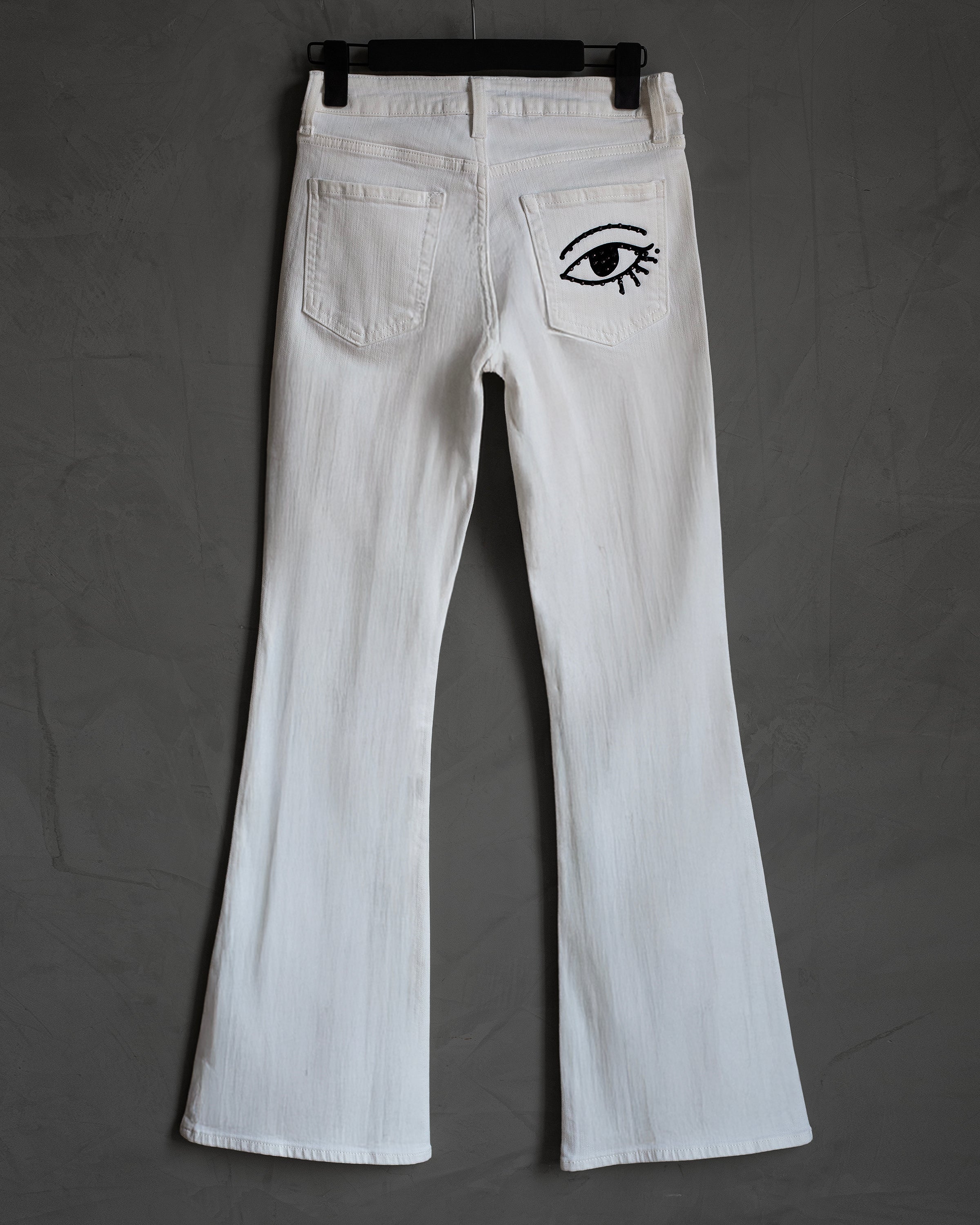 White jeans Ojos