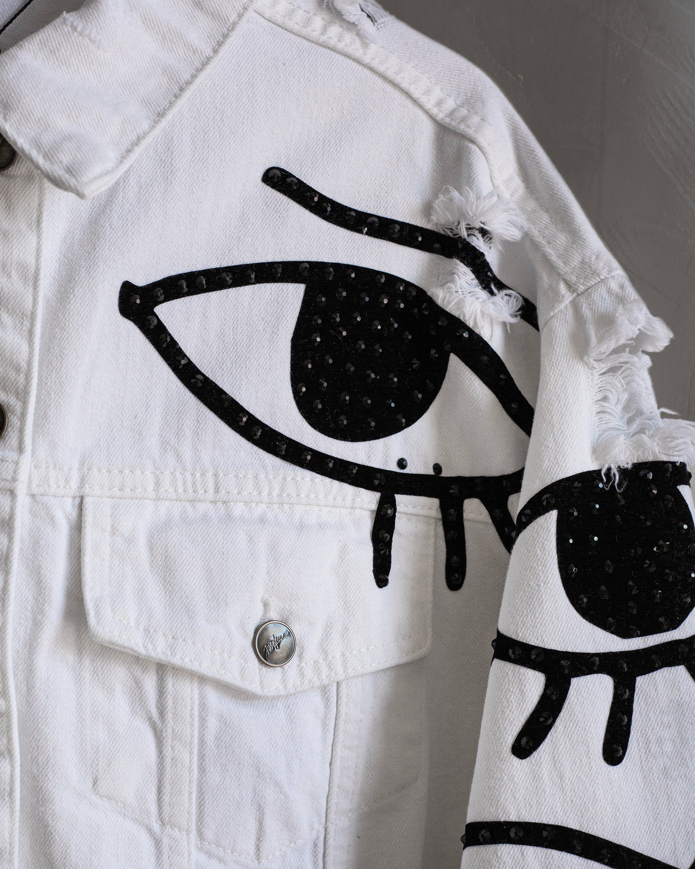 White denim jacket Ojos