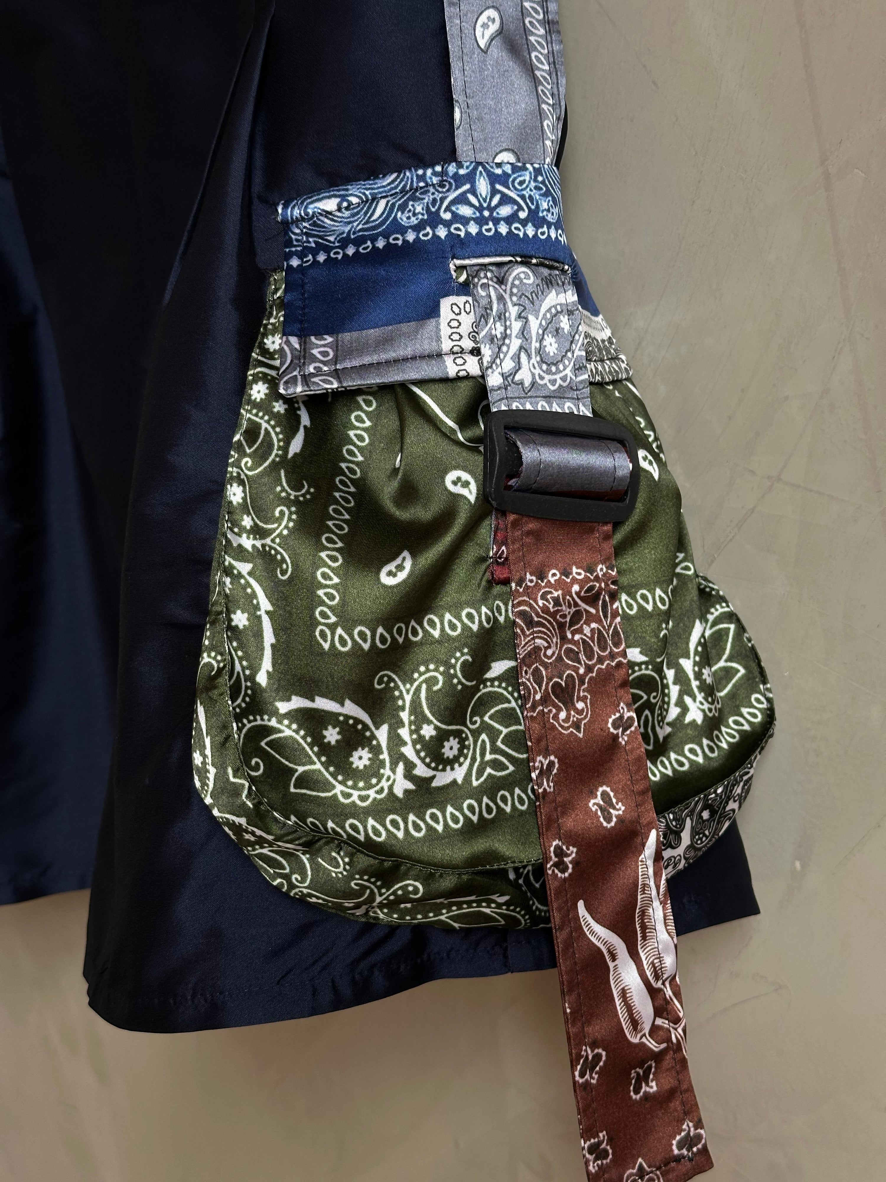 Shorts azul con bandana