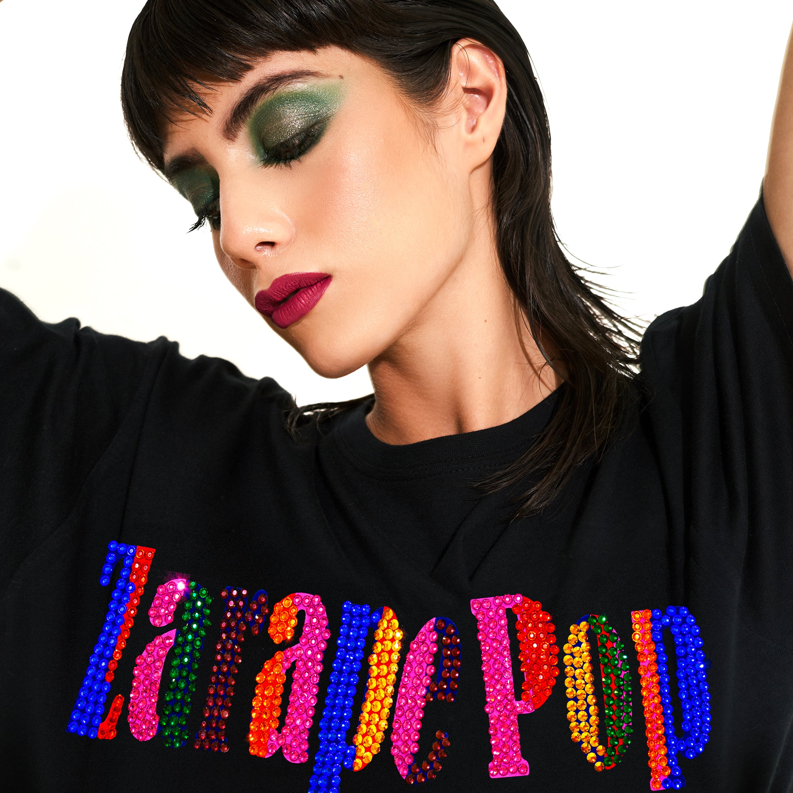 T SHIRT NEGRA ZARAPE POP CON CRISTALES