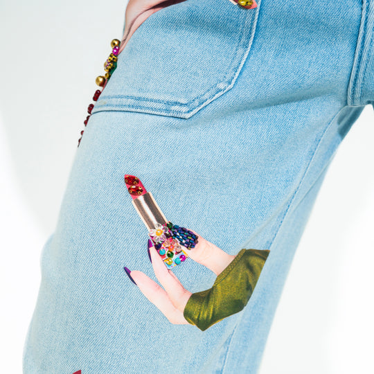 JEANS HANDPRINT BORDADO A MANO