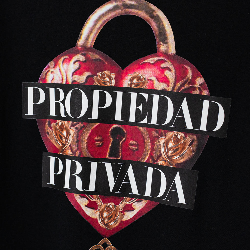 T SHIRT NEGRA PROPIEDAD PRIVADA
