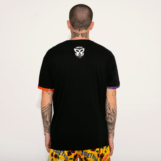T-SHIRT NEGRA “TIANGUIS DEL AMOR” CON MANGA NARANJA