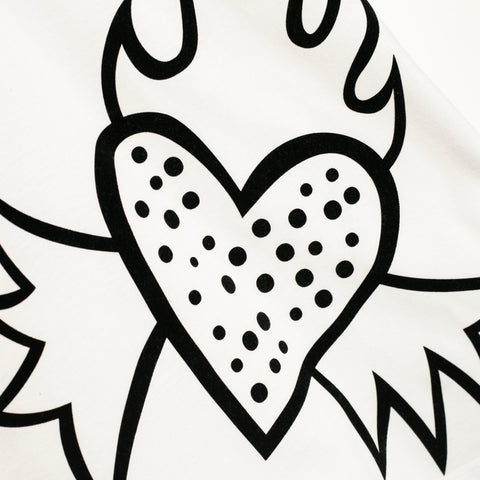Tee blanca corazones