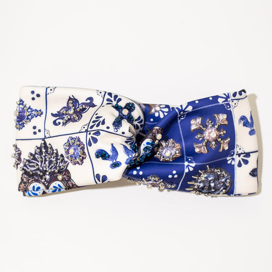 Turbante blue corazones bordado