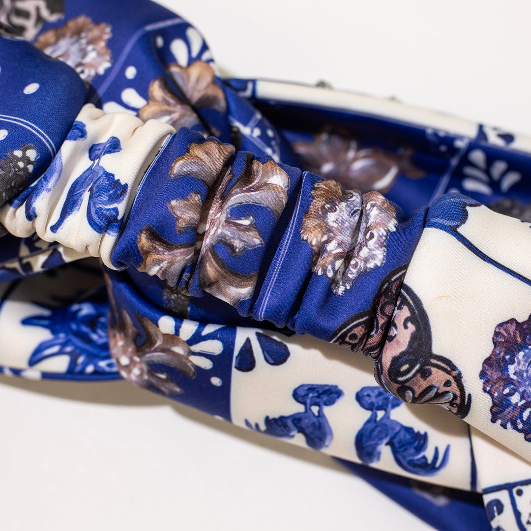 Turbante blue corazones bordado