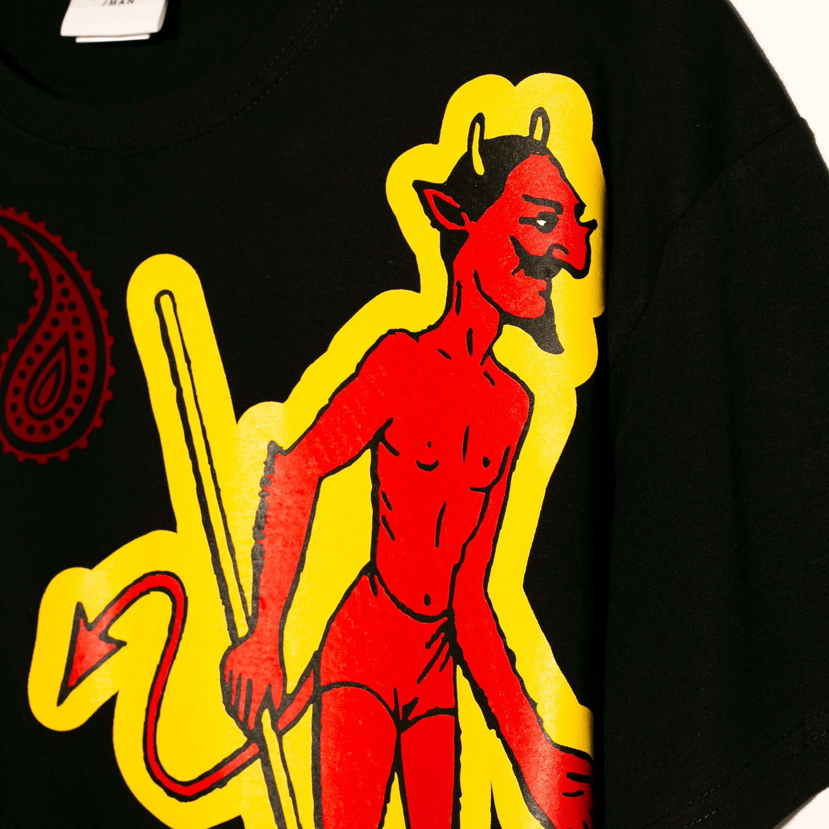 El Diablo tee negra-bandana style